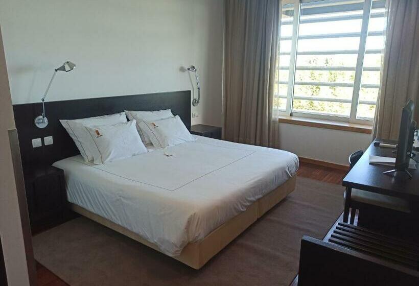 デラックスルーム, Vila Luena