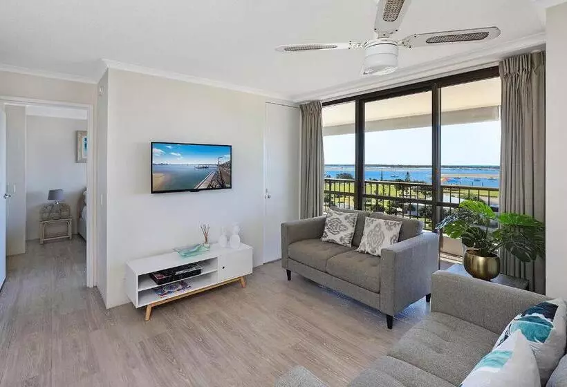 آپارتمان 1 خوابه, Palmerston Tower On Southport Broadwater