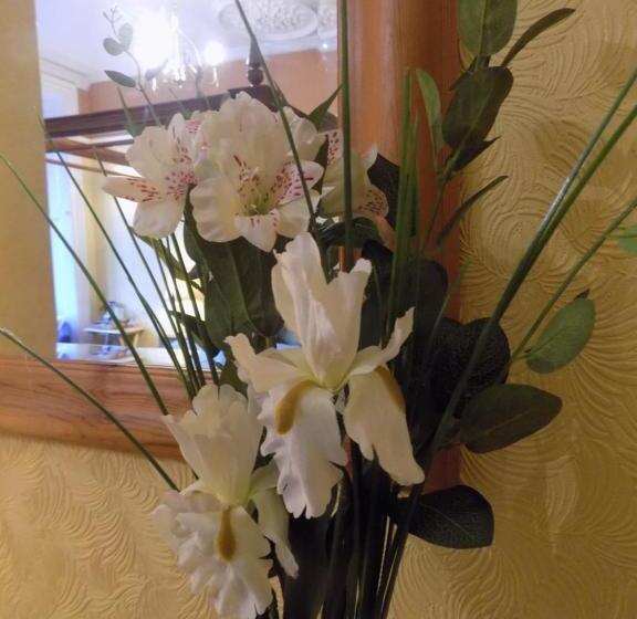 デラックスルーム, Glendale Guest House