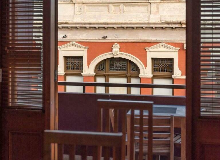 דירת חדר דלוקס, Rialto Suites