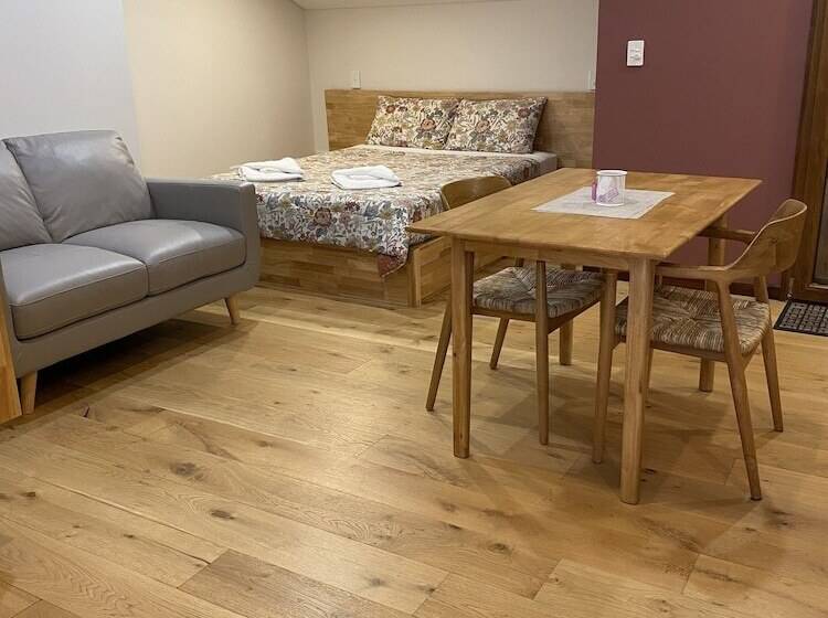 דירת חדר, Rialto Suites