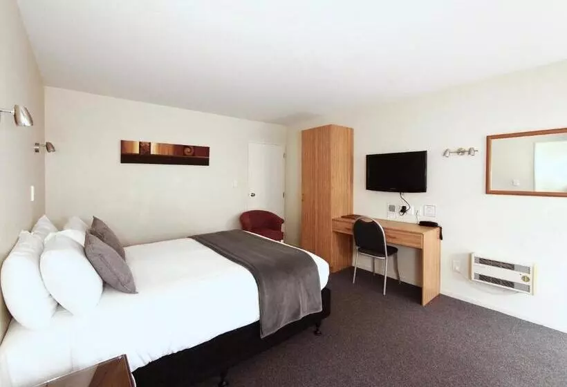 استودیو ساده, Riverlodge Motel