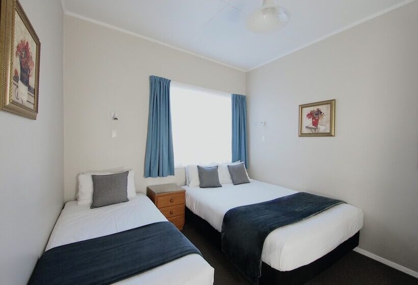 דירת חדר משפחתית, Riverlodge Motel