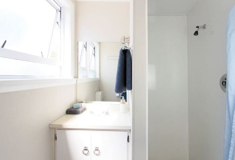 דירת חדר, Riverlodge Motel