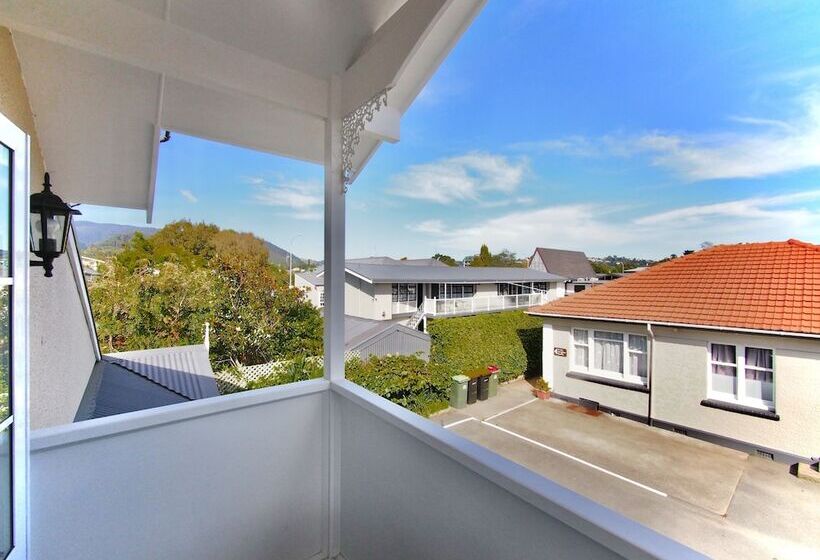 סוויטת 2 חדרי שינה, Riverlodge Motel