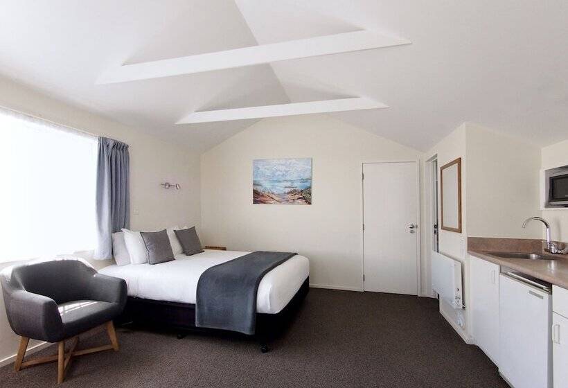 סוויטת 2 חדרי שינה, Riverlodge Motel