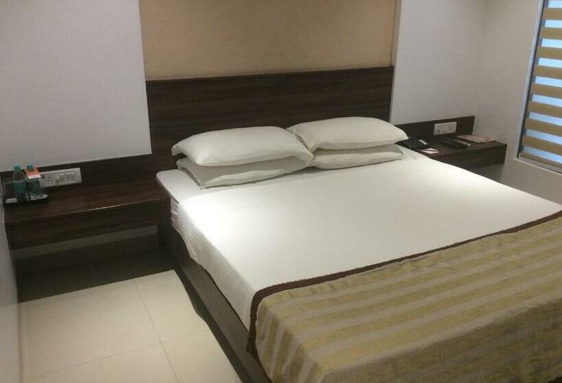 수피리어 룸, The Lotus Hotel Sameera