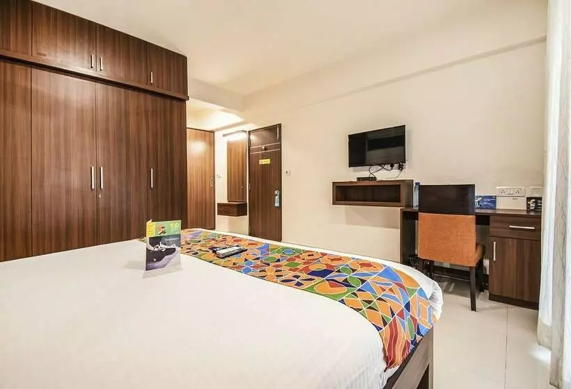 デラックスルーム, Fabhotel Oakwoods Serai