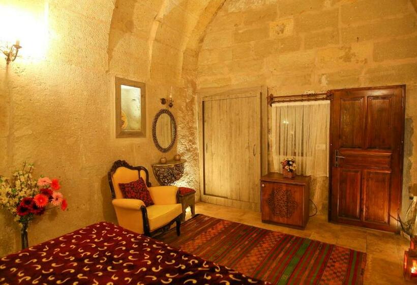 غرفة كلاسيكية, Bedrock Cave