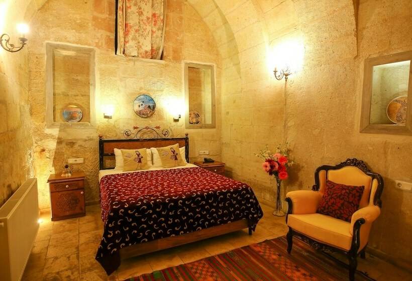 غرفة كلاسيكية, Bedrock Cave