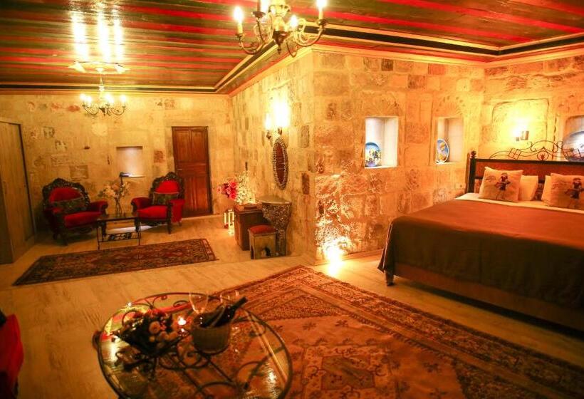 جناح سرير كينج, Bedrock Cave