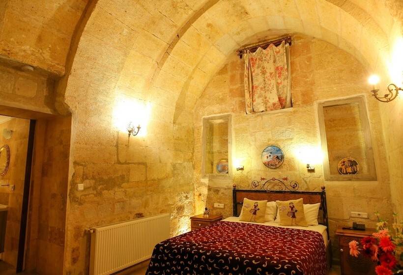 غرفة كلاسيكية, Bedrock Cave