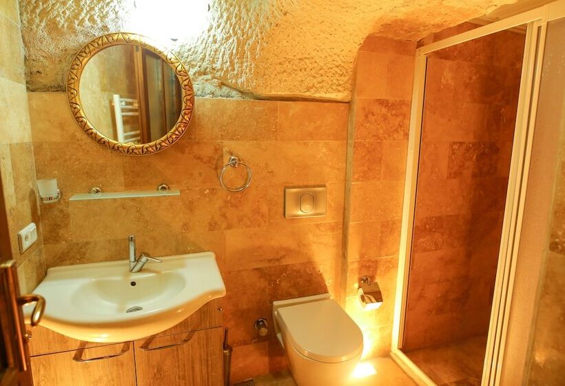 غرفة كلاسيكية, Bedrock Cave