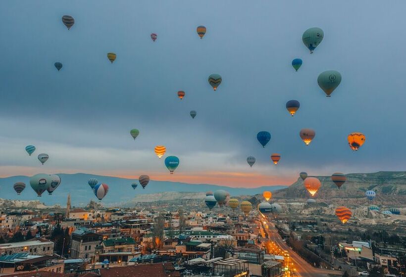 جناح سرير كينج, Bedrock Cave