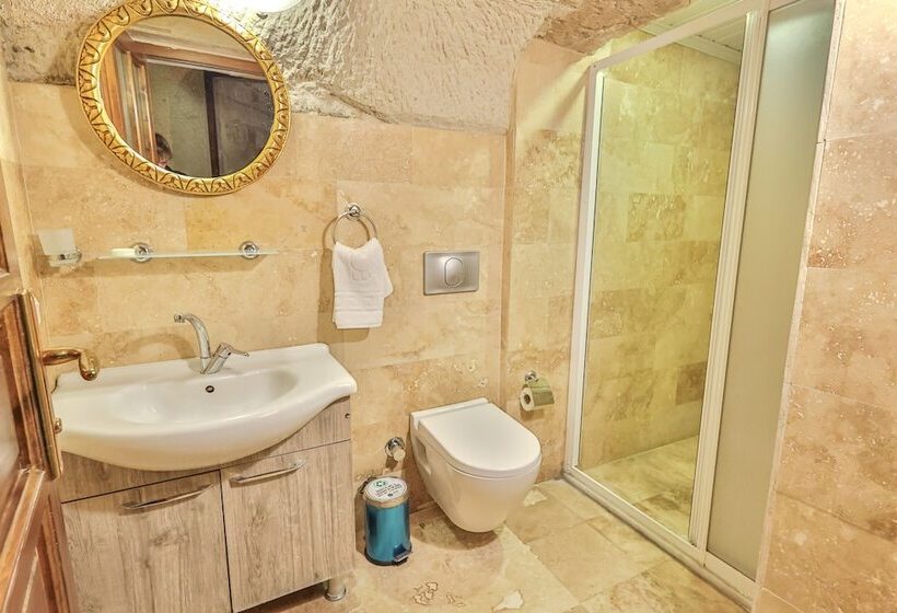 غرفة ديلوكس, Bedrock Cave