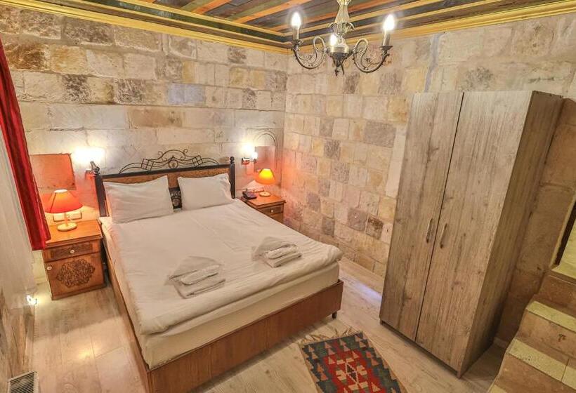 غرفة كلاسيكية, Bedrock Cave