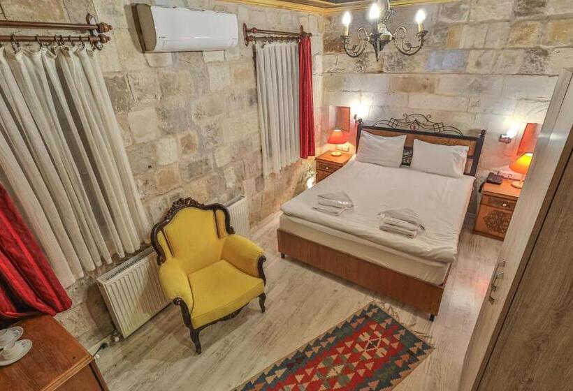 غرفة كلاسيكية, Bedrock Cave