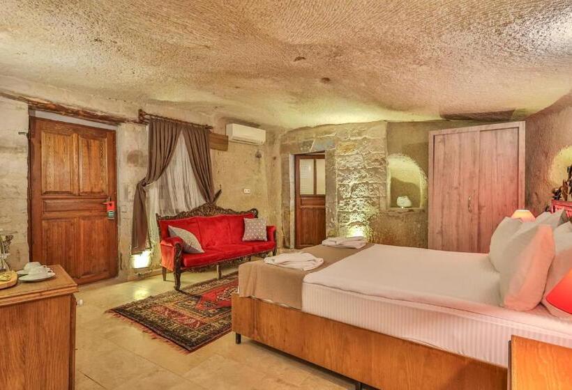 غرفة سوبيريور, Bedrock Cave