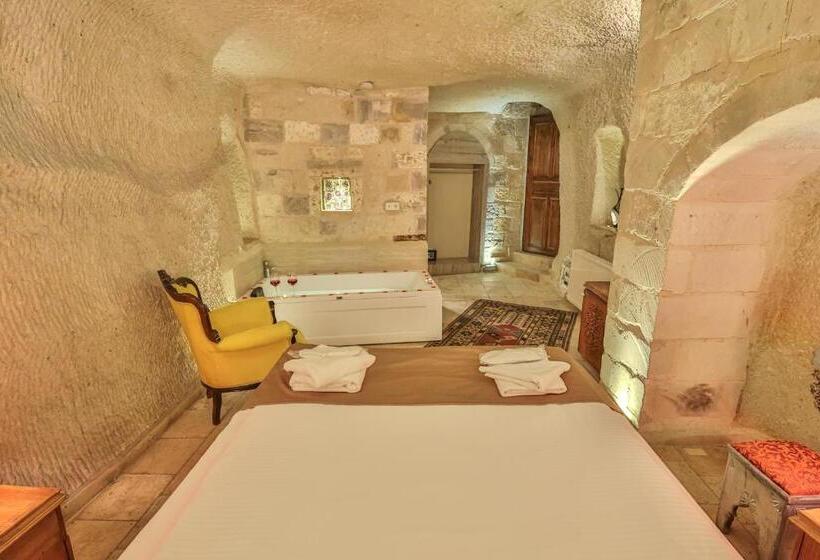 غرفة ديلوكس, Bedrock Cave