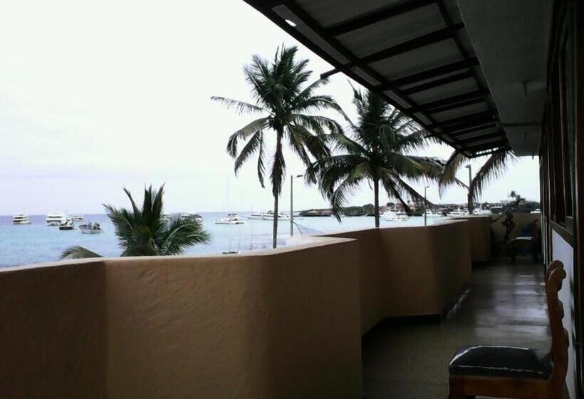 Triple Room Sea View, Hostal Estrella De Mar