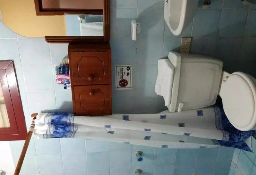 اتاق راحتی سه تخته, Hostal Estrella De Mar