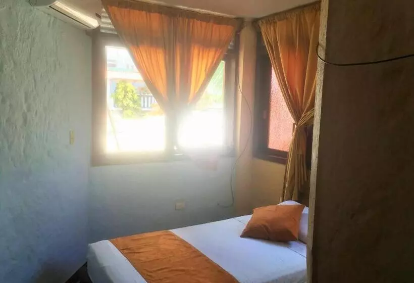 اتاق راحتی سه تخته, Hostal Estrella De Mar