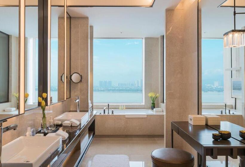 Люкс Executive Кровать Кинг, Hyatt Regency Fuzhou Cangshan