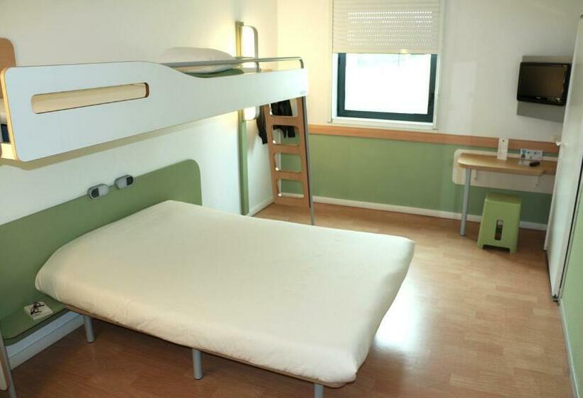 חדר סטנדרט לשלושה, Ibis Budget Castelnaudary  A61