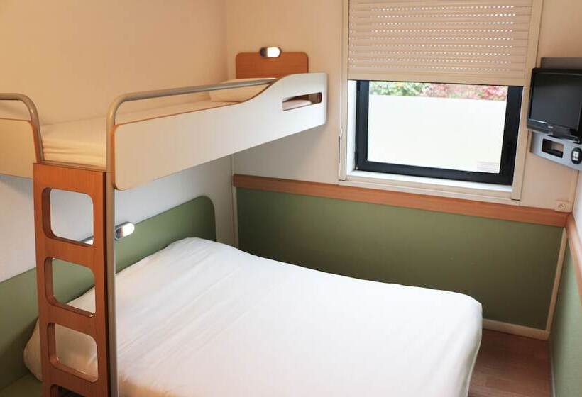 חדר סטנדרט לשלושה, Ibis Budget Castelnaudary  A61