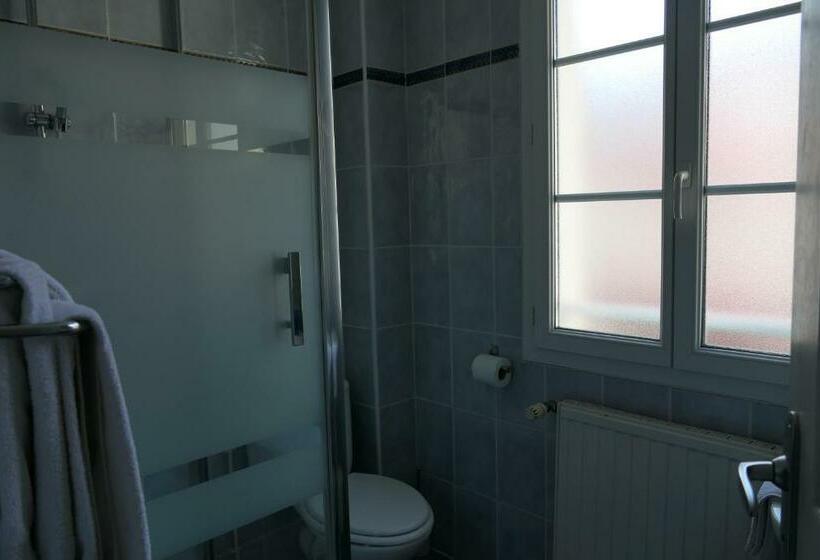 חדר קומפורט, Kapa Gorry