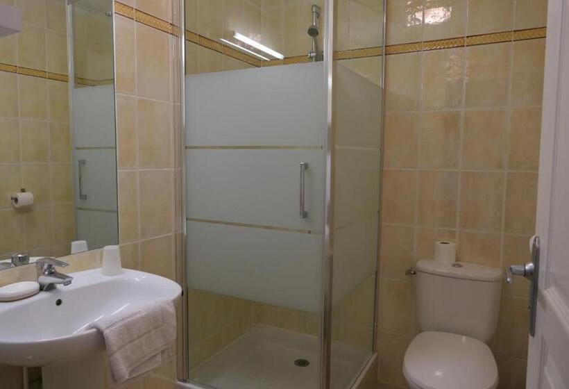 חדר סופריור, Kapa Gorry