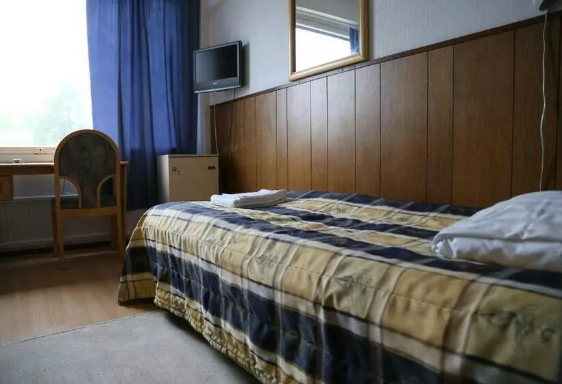 Standard Yhden Hengen Huone, Li Iisalmen Seurahuone