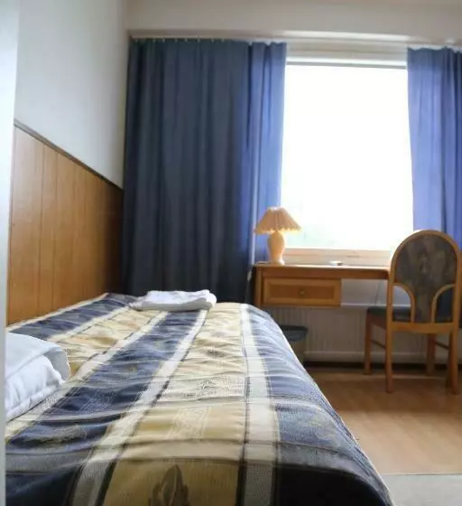Standard Yhden Hengen Huone, Li Iisalmen Seurahuone