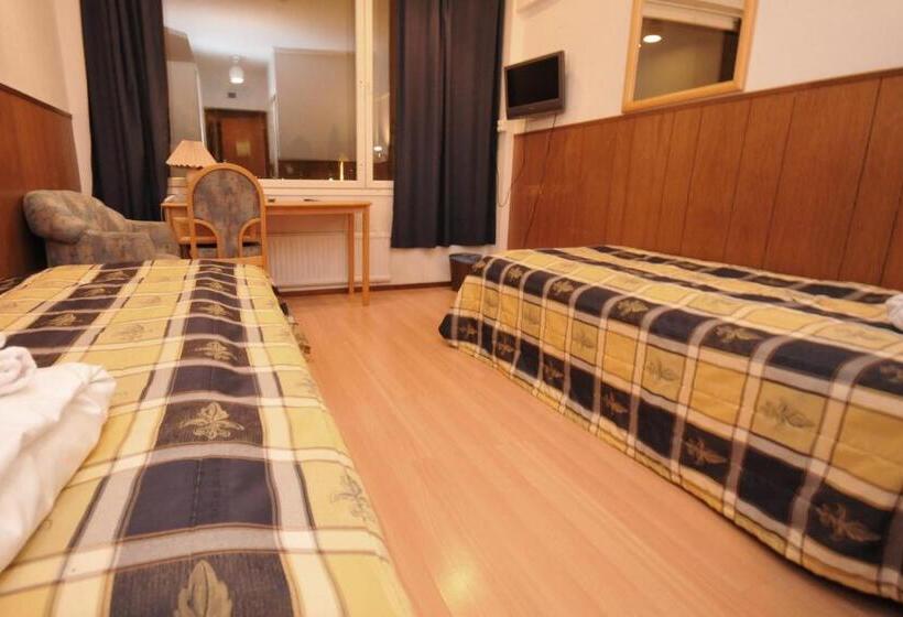 חדר סטנדרט, Li Iisalmen Seurahuone