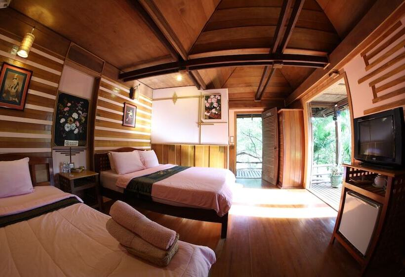 بنجلو قياسى, Natural Bungalows Restaurant And Bar