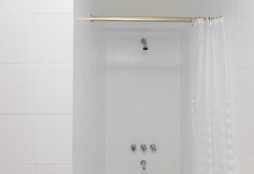 اتاق استاندارد سه نفره, Santiago