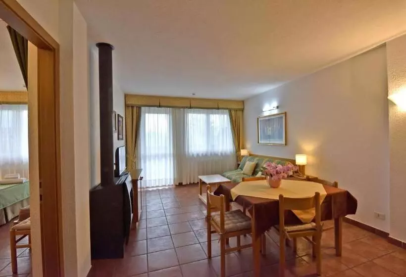 سوییت, La Roche Hotel Appartments