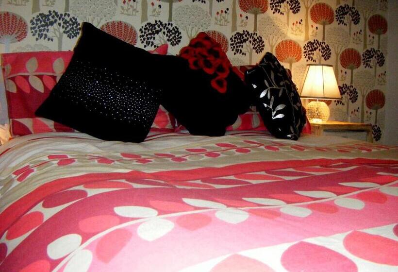 침실 3개 아파트, Riverbank View Three Bedroom Apartment With Free Parking