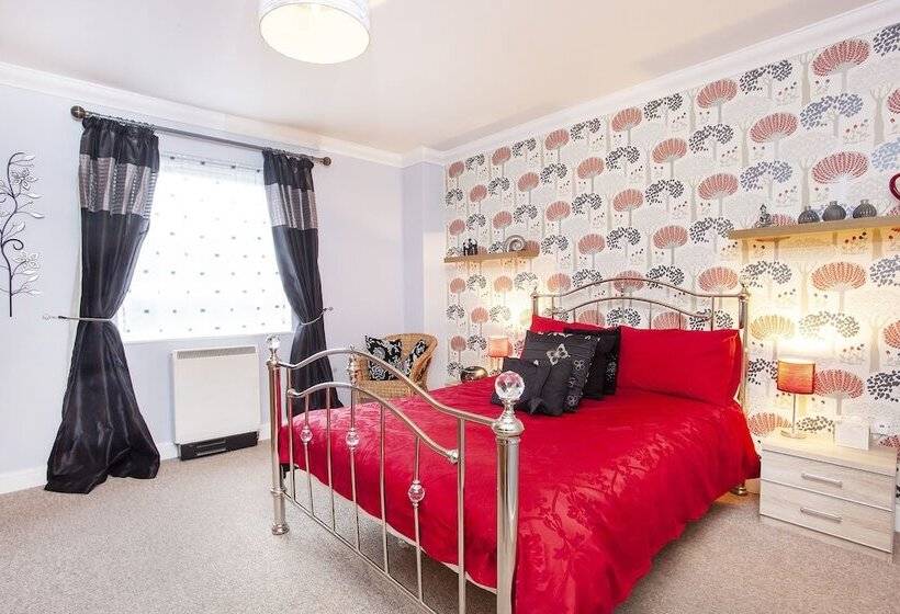 침실 3개 아파트, Riverbank View Three Bedroom Apartment With Free Parking