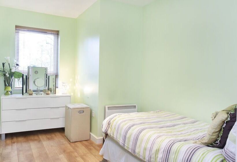 침실 3개 아파트, Riverbank View Three Bedroom Apartment With Free Parking