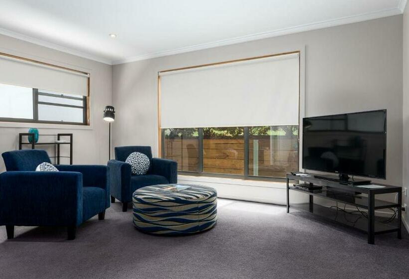 חדר סטנדרט עם מיטת קינג, The Edgewater On Greville