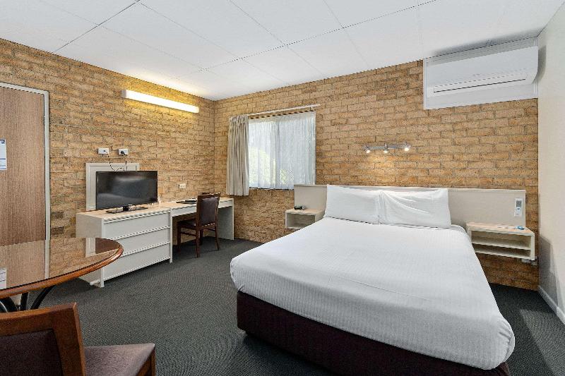 اتاق سوپریور, The Ostrich Inn Colnbrook London Heathrow