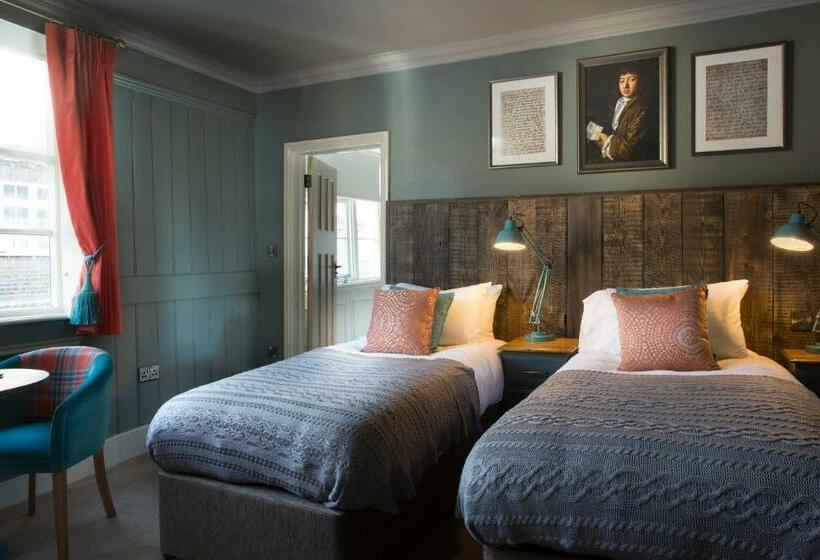 Номер Superior, The Ostrich Inn Colnbrook London Heathrow