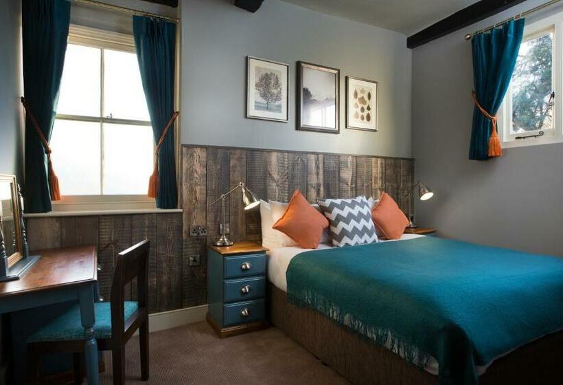 اتاق سوپریور, The Ostrich Inn Colnbrook London Heathrow