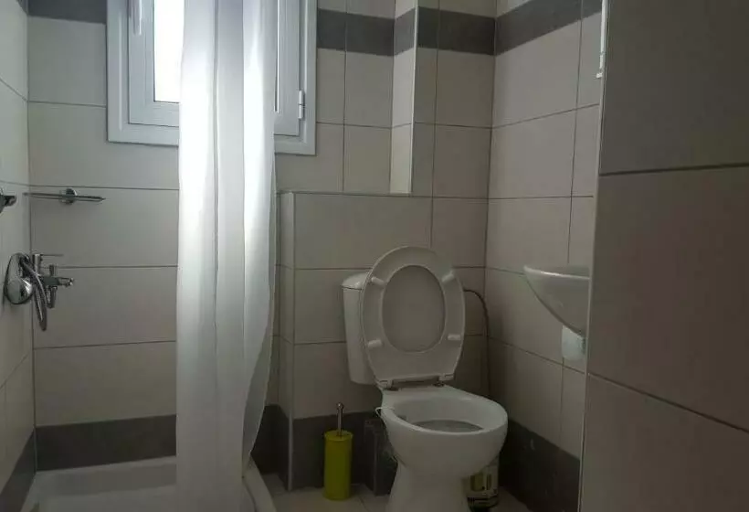 Studio Standard, Varmy