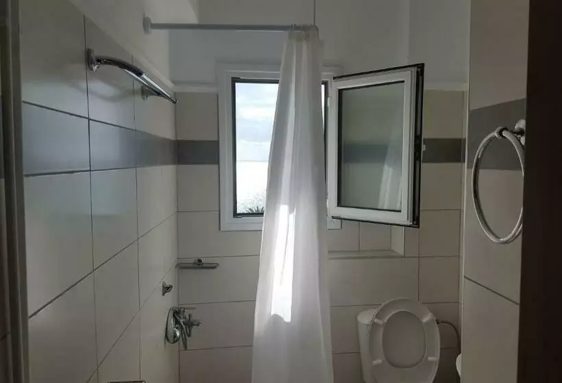 Studio Standard, Varmy