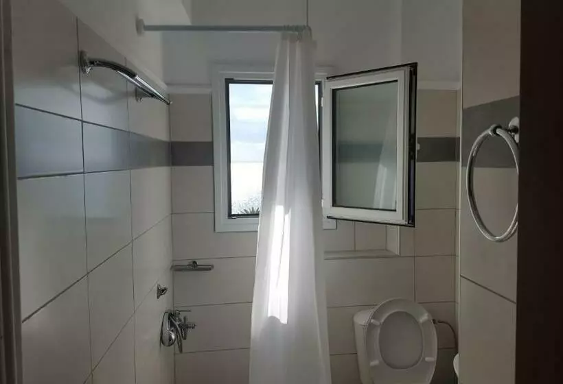 Studio Standard, Varmy