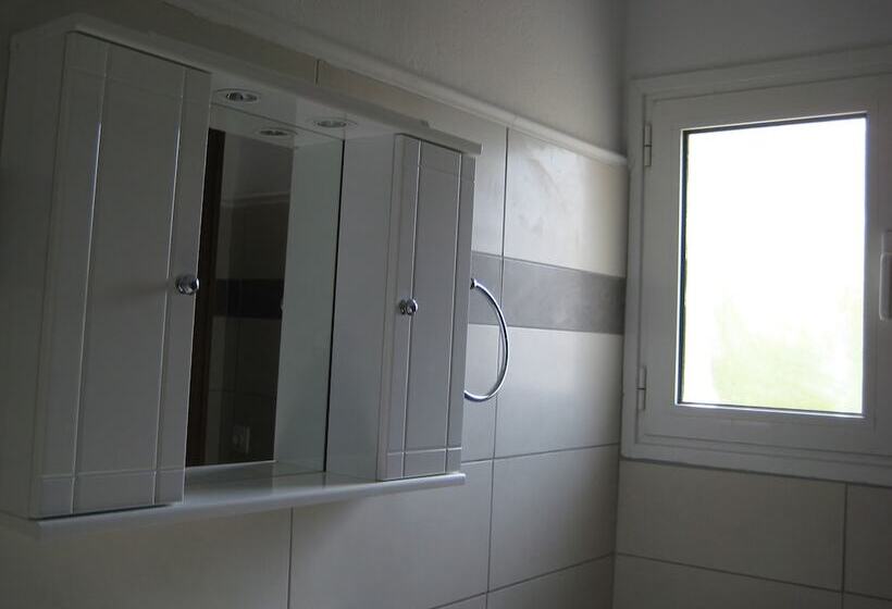 스탠다드 스튜디오, Varmy