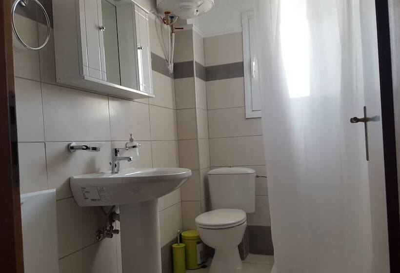 침실 1개 아파트, Varmy