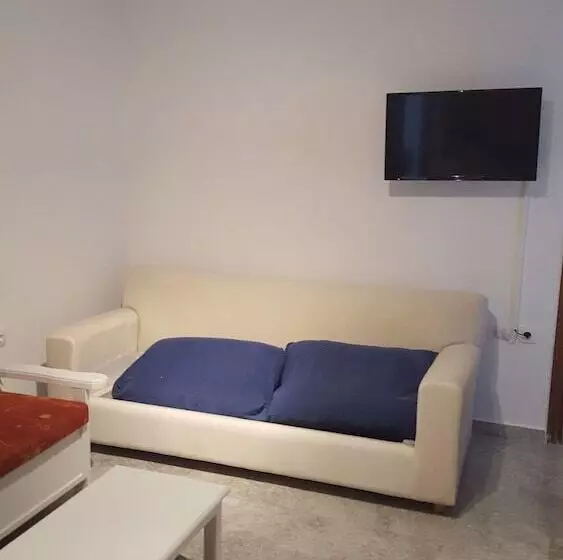 Appartement 2 Chambres, Varmy